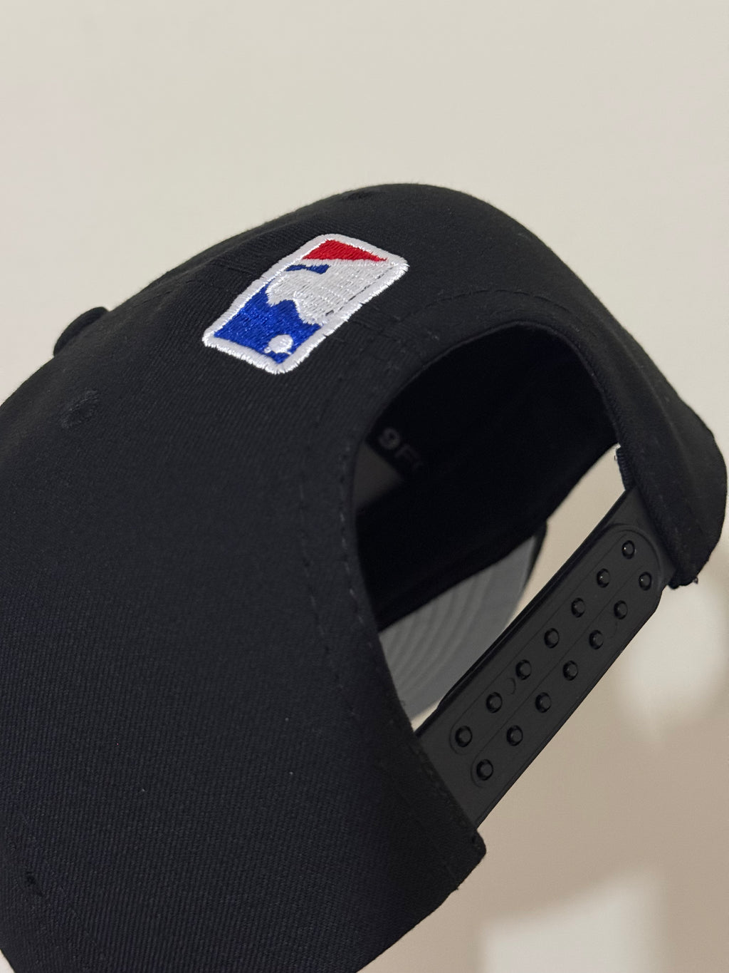 NY Clasicc Black